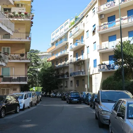 New Panoramic - Half Way Center-vomero District Apartment